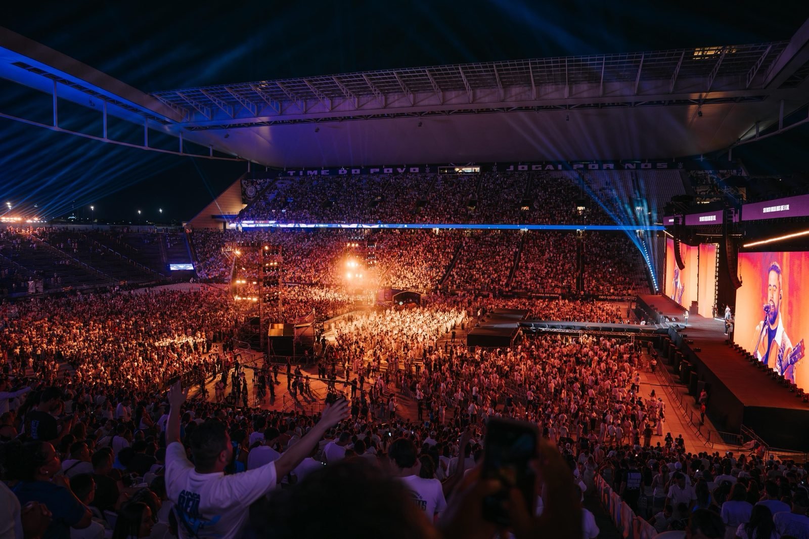 Big Moments stadium show